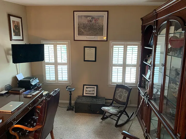 2nd Bedroom / Office (as an Office)