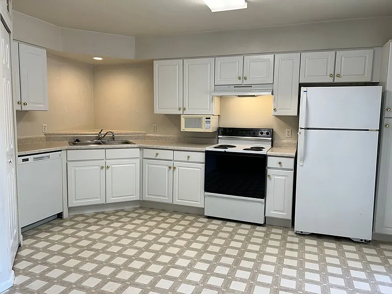 6675 S Lemay Ave #D3 — Photo 5