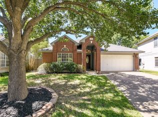 2106 Grove Dr, Round Rock, TX 78681