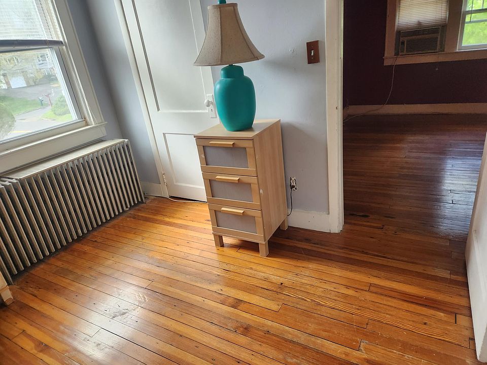 1st image of 42 Lake Ave