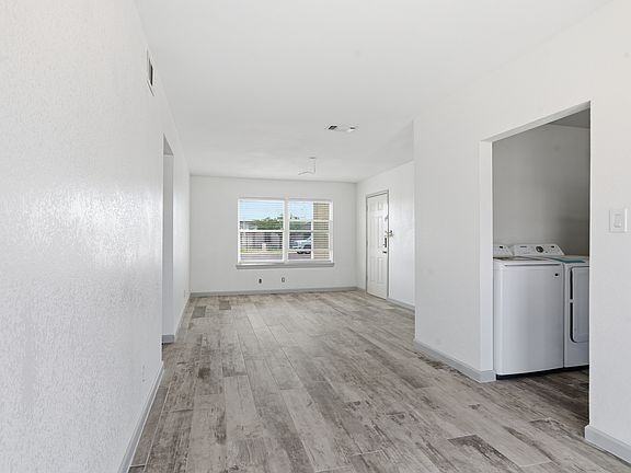 3rd image of 4705 Shadylane Dr #B