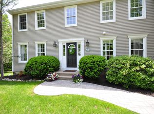 63 Black Walnut Ln, Burlington, CT 06013