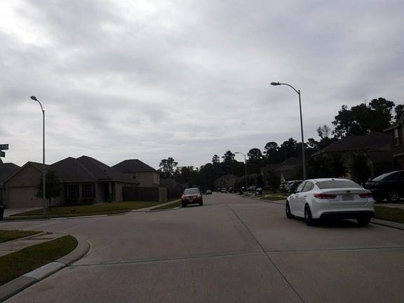 4th image of 15943 Newport Pl