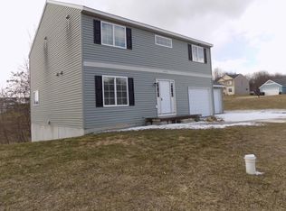 450 Valley View Ct, Caledonia, MI 49316
