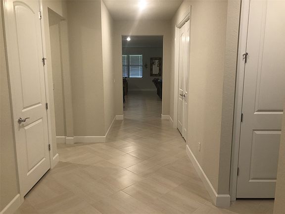 2nd image of 4075 Basket Oak Cir