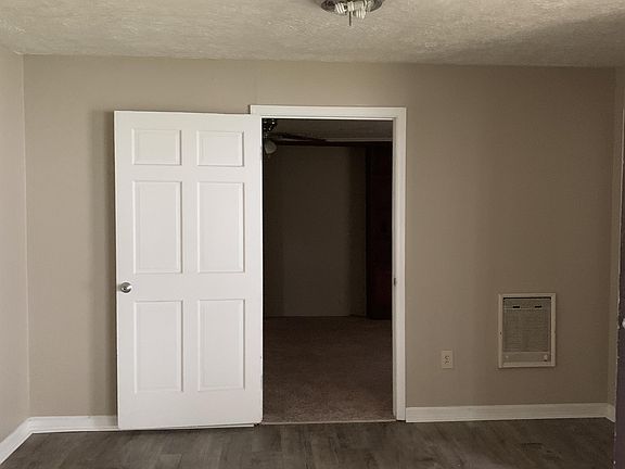 2nd image of 2762 Yoakum Cir