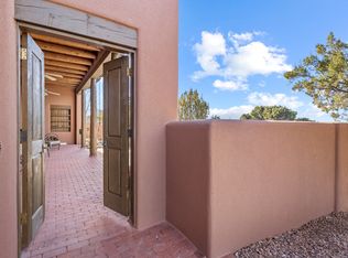 4 Thistle Ln, Santa Fe, NM 87506