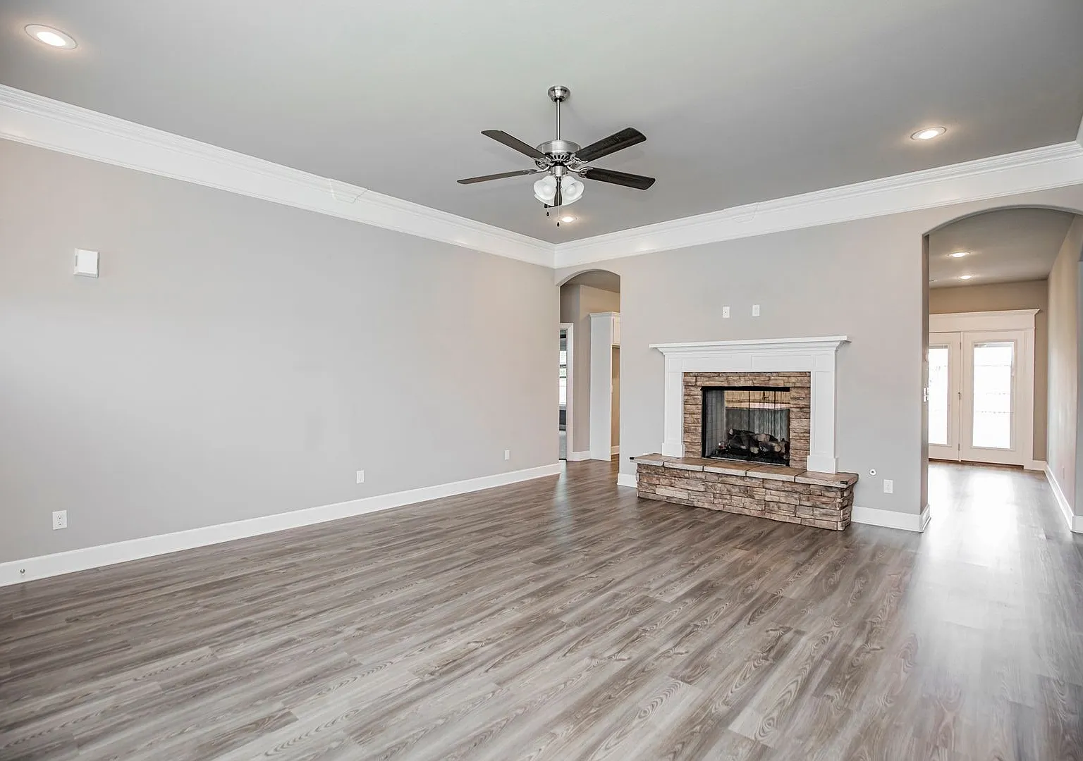 870 Bob Glen Circle — Photo 4