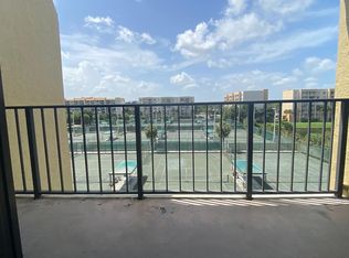 2828 Tennis Club Dr APT 502, West Palm Beach, FL 33417