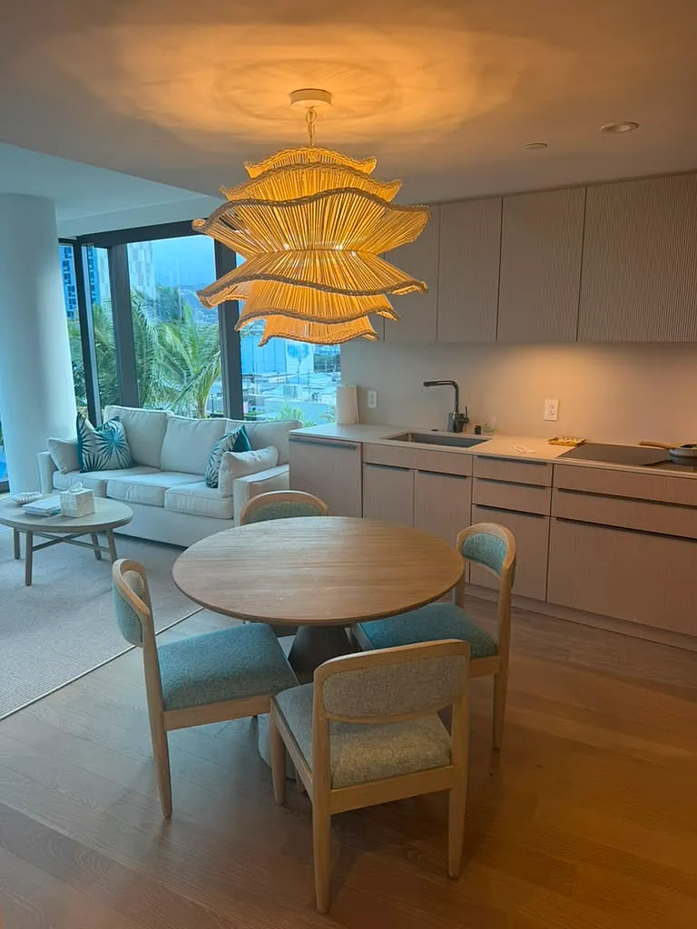 2 bed, 735 sqft, $4,500 — Photo 4
