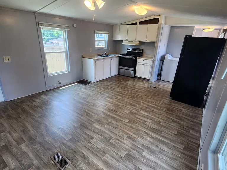 12 Elmwood Ave #1 — Photo 1