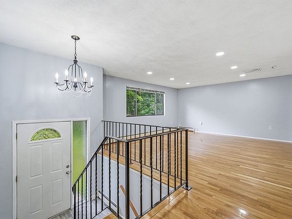 3rd image of 69 Lake St