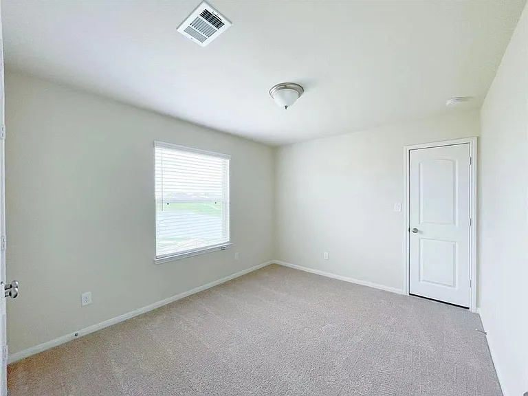 4403 Silvergrass Ln — Photo 18