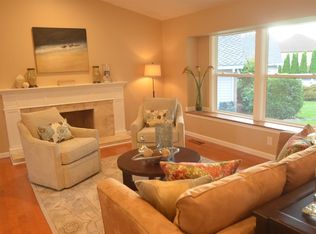 13727 SE 17th St, Bellevue, WA 98005