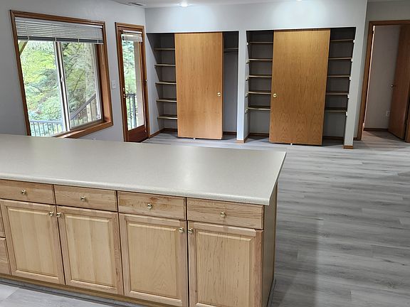 3rd image of 9200 SE 53rd Pl #A