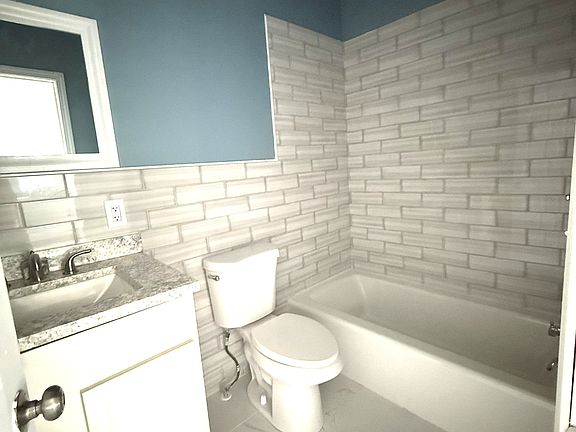5th image of 328 Green St #1
