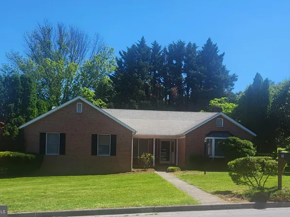 654 Treys Dr, Winchester, VA 22601