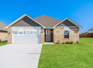 1201B Lakeview Dr, Edmond, OK 73034