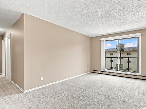 3rd image of UNIT 306-1013 Lansdowne AVENUE