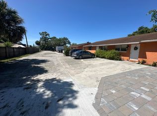 5655 Mango Rd, West Palm Beach, FL 33413