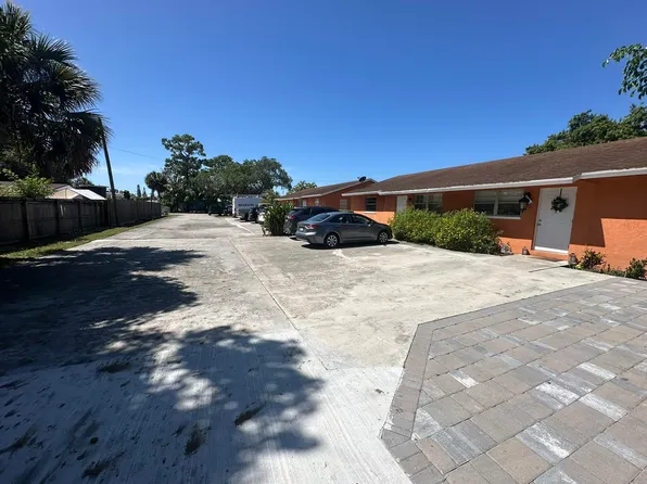 5655 Mango Road, West Palm Beach, FL 33413