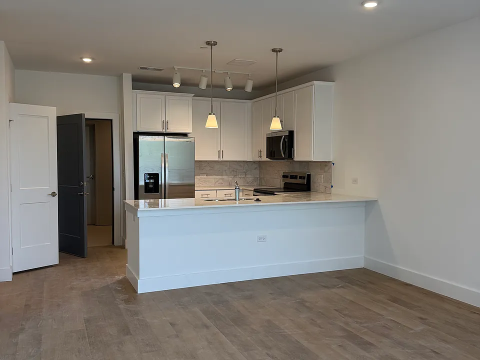 975-77 E 75th St #75-204A