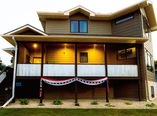 519 N Lakeshore Dr, Lake City, MN 55041