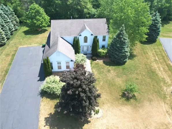 9103 Cirrus Ct, Manlius, NY 13104