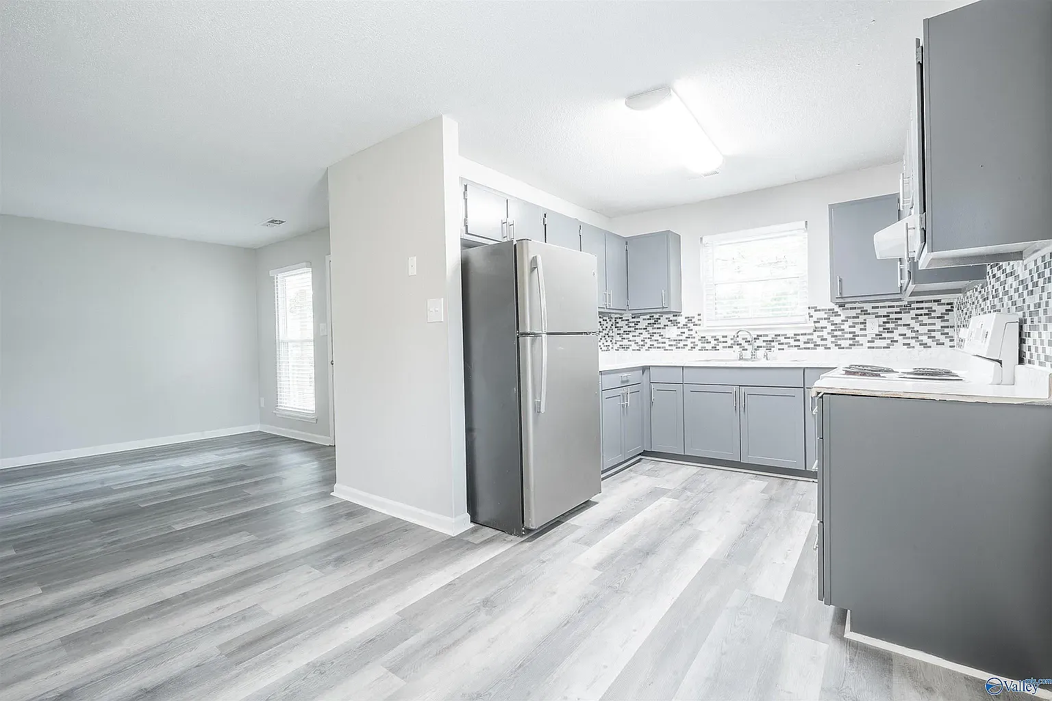2 bed, 925 sqft, $1,295 — Photo 2