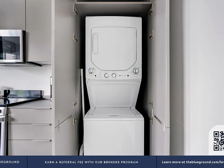 Washer/Dryer in Apartment
