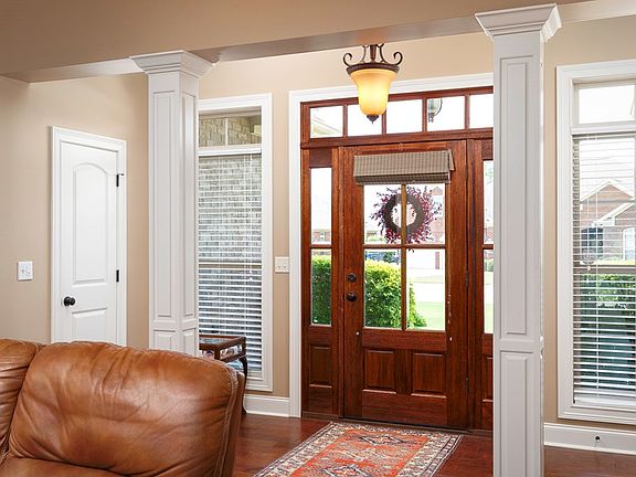4th image of 207 Plantation Springs Dr