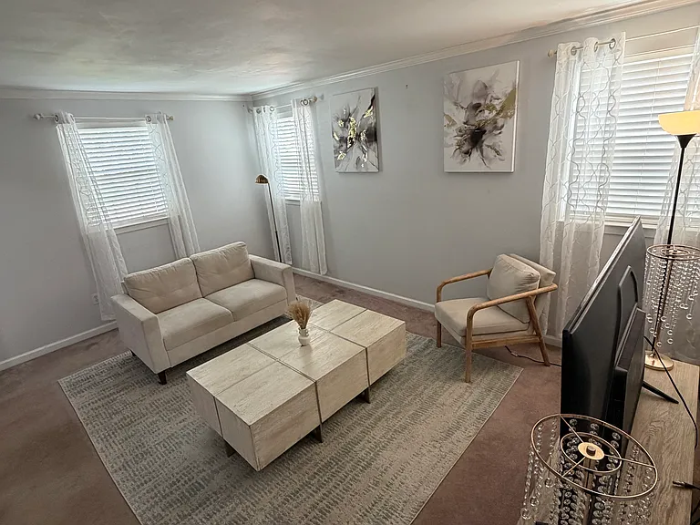 6108 Rosalie Ct — Photo 3