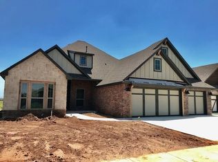 2208 Sugar Sands Rd, Yukon, OK 73099