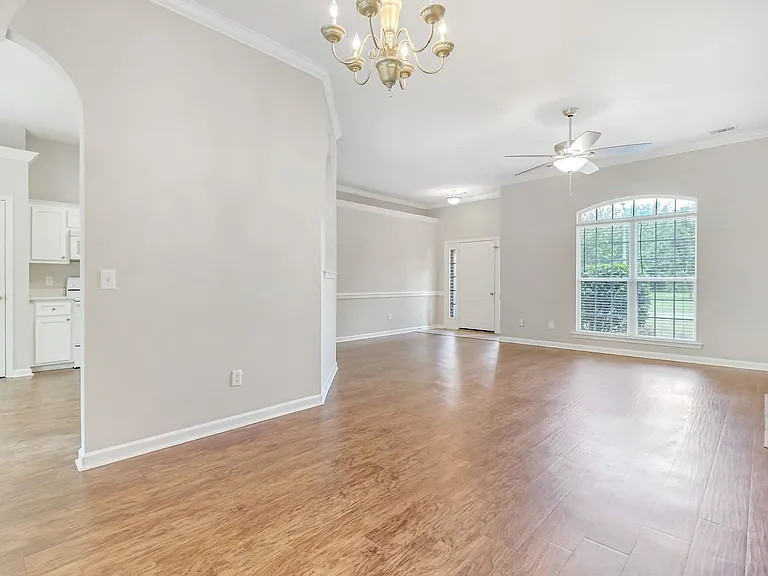 127 Williams Ave — Photo 8