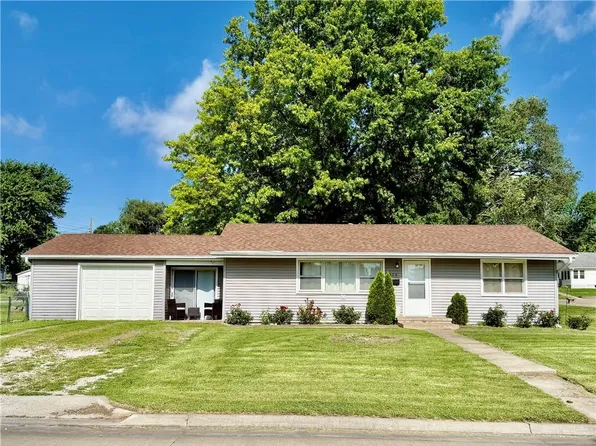 320 N Alvin St, Maryville, MO 64468