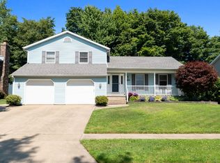 4725 Woodbury Dr, Erie, PA 16510