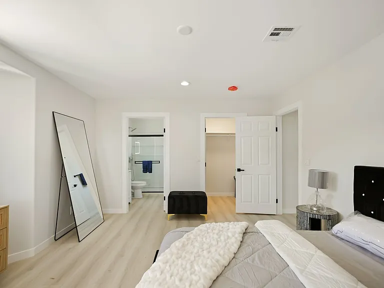 7904 Tampa Ave — Photo 39