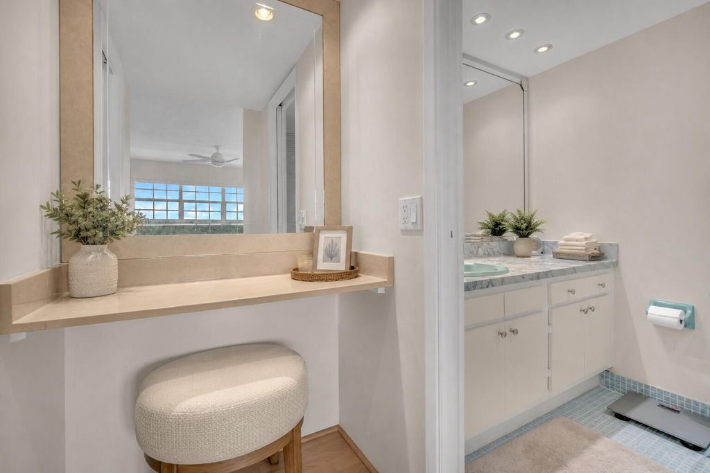 605 Oaks Drive #907, photo 9
