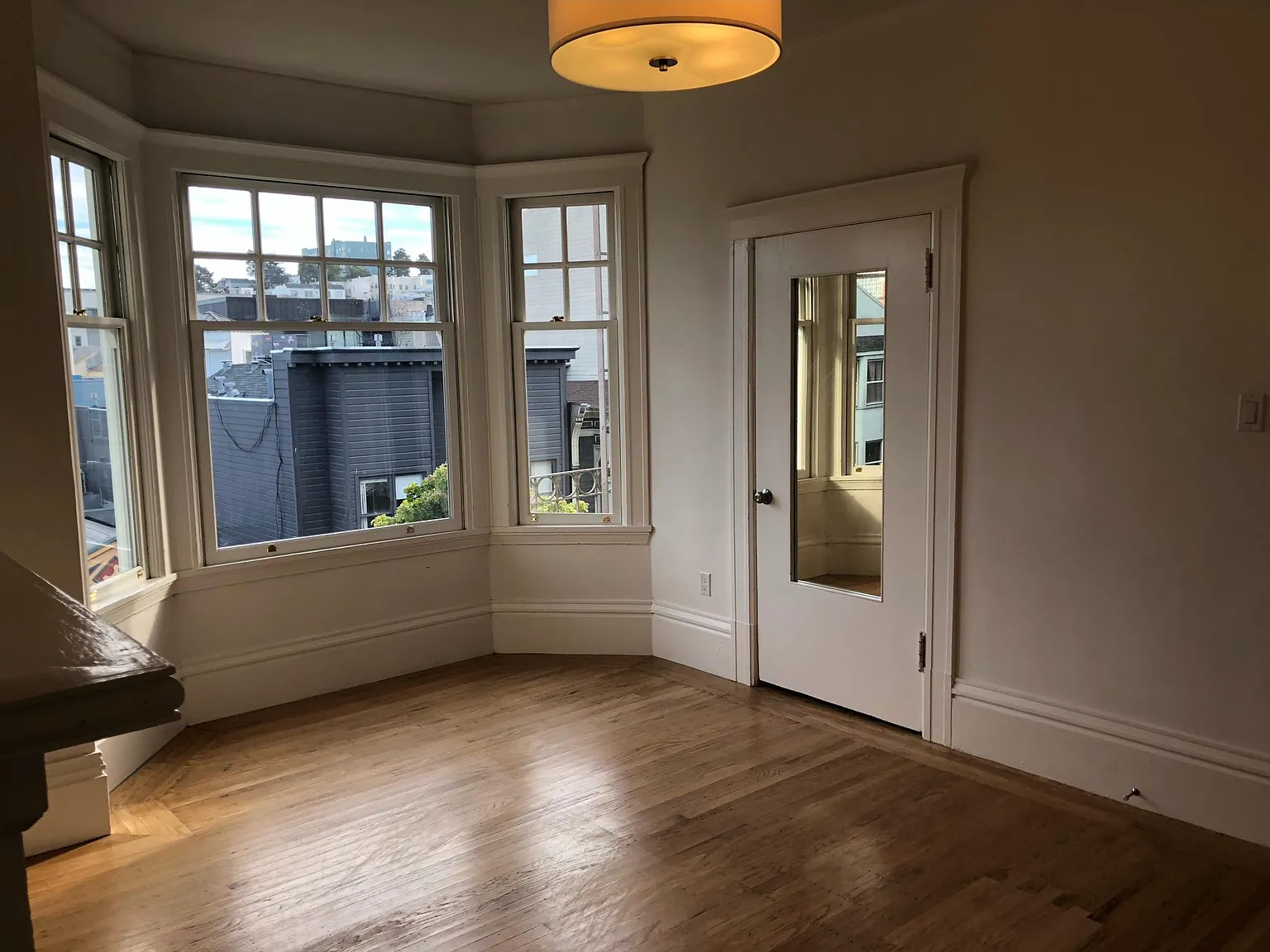 562 Hayes St — Photo 3