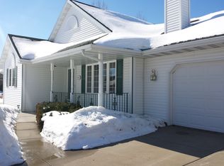 463 Lorraine Ln, Green Bay, WI 54311