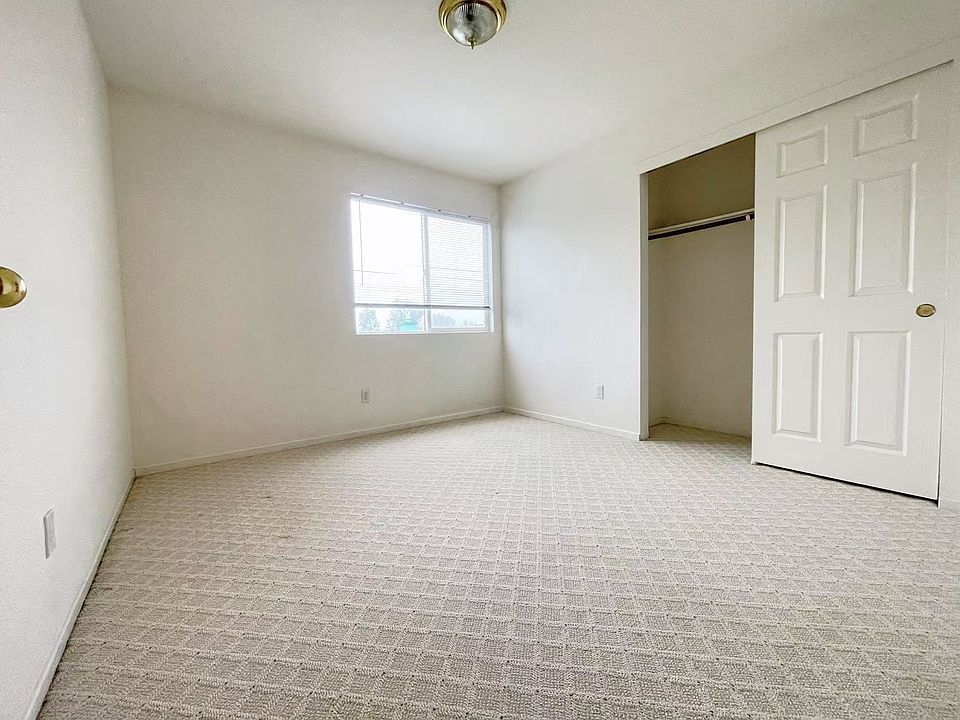 1st image of 9122 Eastpointe Ct