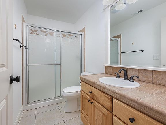 4th image of 1747 NE 18th St