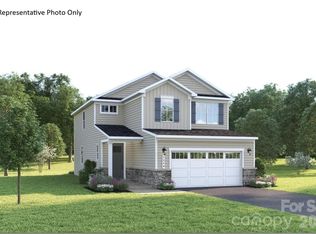 Kelton, Charlotte, NC 28216