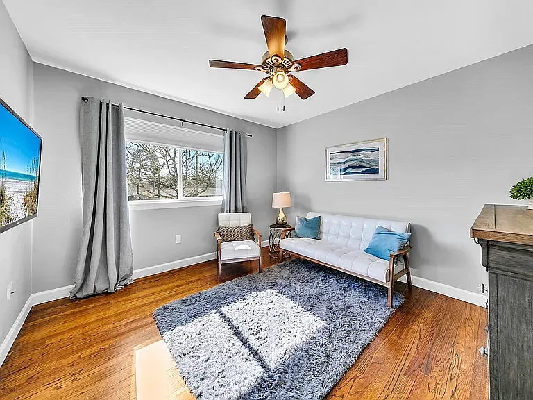 31 Maple Ave — Photo 14