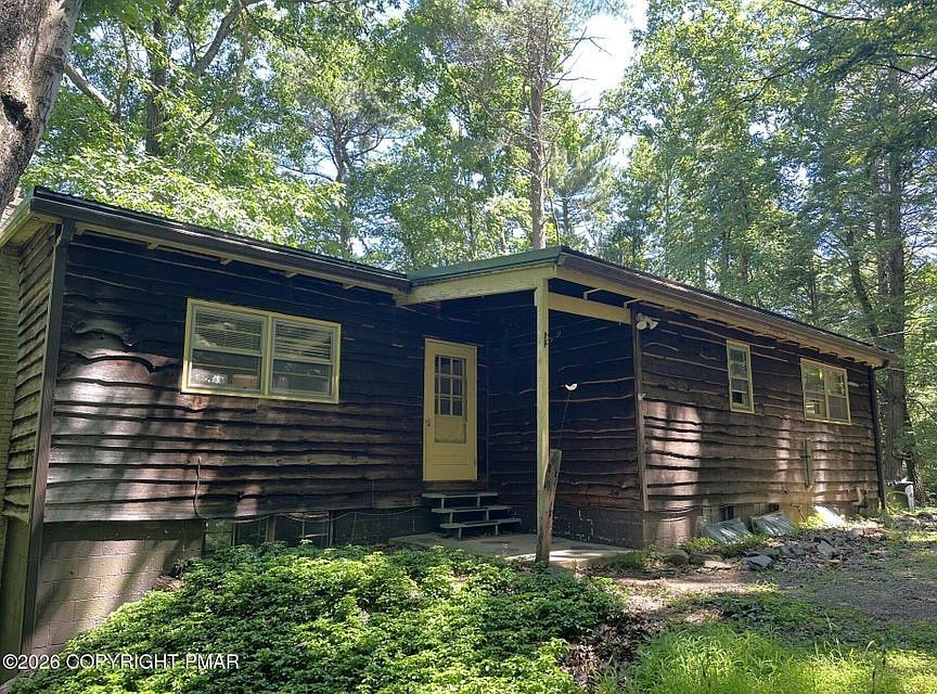 1st image of 2241 Fernway Dr