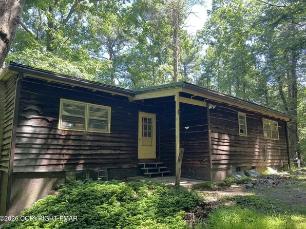 2241 Fernway Dr, Kunkletown, PA 18058