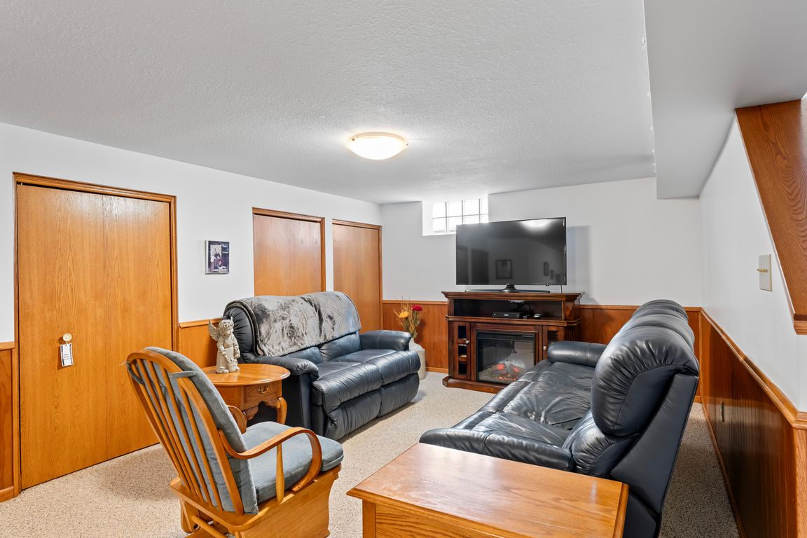 LL Family Room