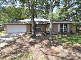 4909 Blue Water Ln, Dickinson, TX 77539
