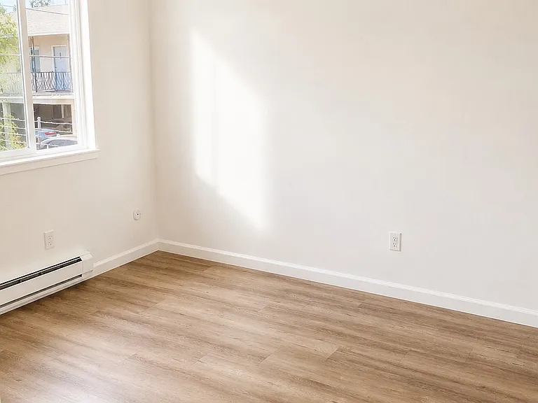 2885 Joseph Ave #10 — Photo 15