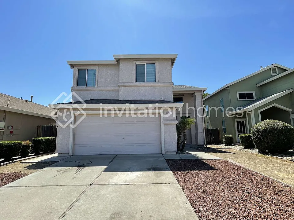 4421 Fall Ln